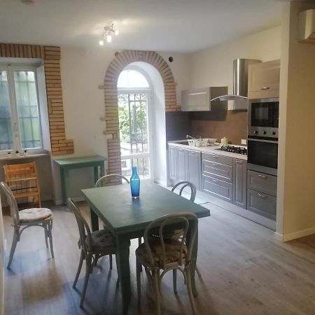 Appartamento Emma E Silvio Desenzano del Garda Exteriör bild